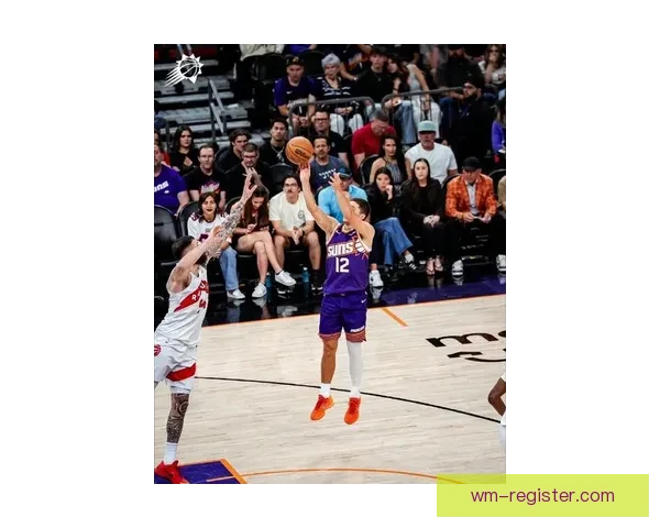 纳什见证太阳大胜猛龙止步五连败 布克25分巴恩斯高效9中8表现抢眼